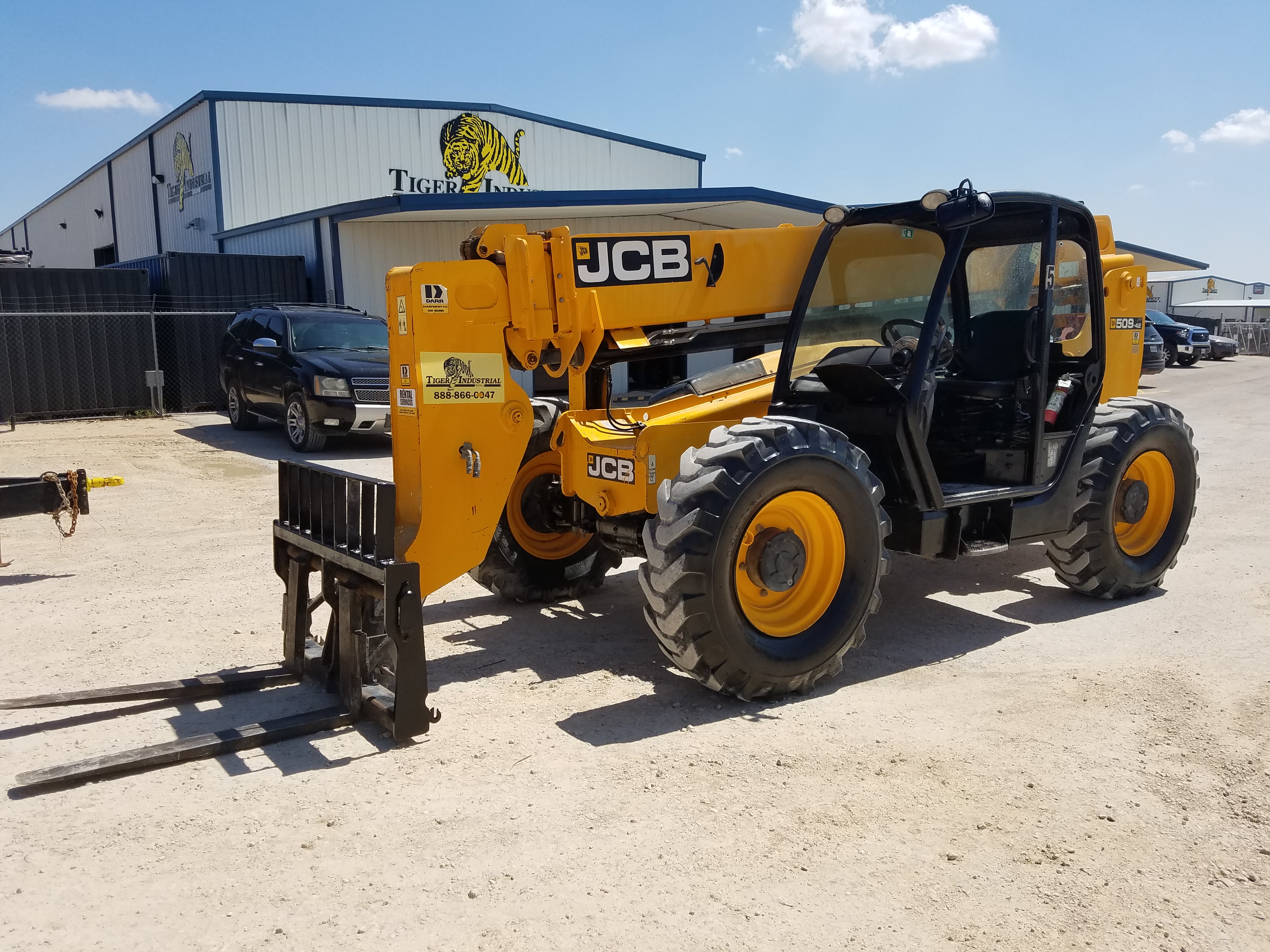 Jcb 509 42 9k Extended Boom Forklift Tiger Industrial Rentals
